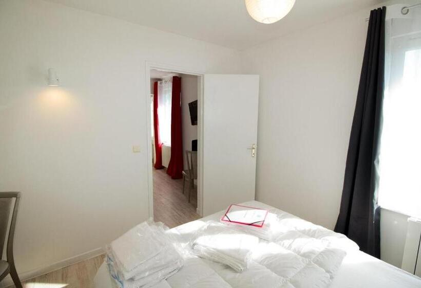 带1个卧室的公寓, Logis Hôtel & Restaurant Au Clos Paillé Charme & Caractère