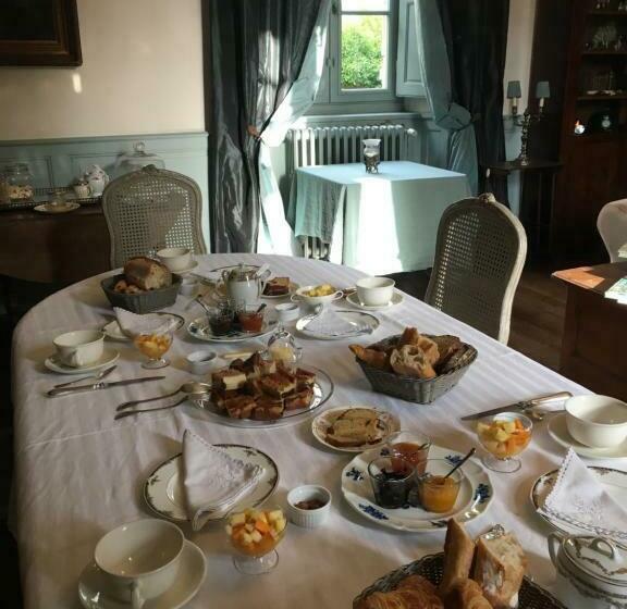 جناح, Manoir De La Villeneuve