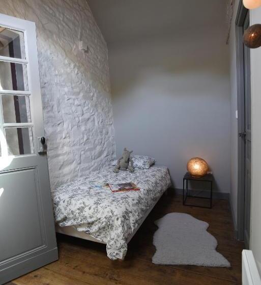 منزل غرفتين نوم, Manoir De La Villeneuve