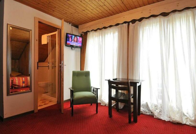 Номер Стандарт Трехместный, Hôtel Le Mont Jorat