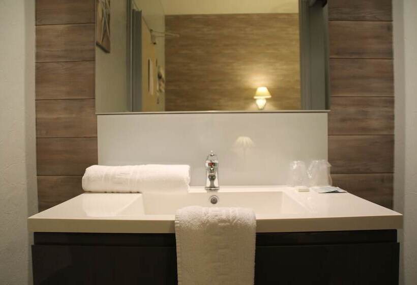 Номер Стандарт, Hôtel Rivière