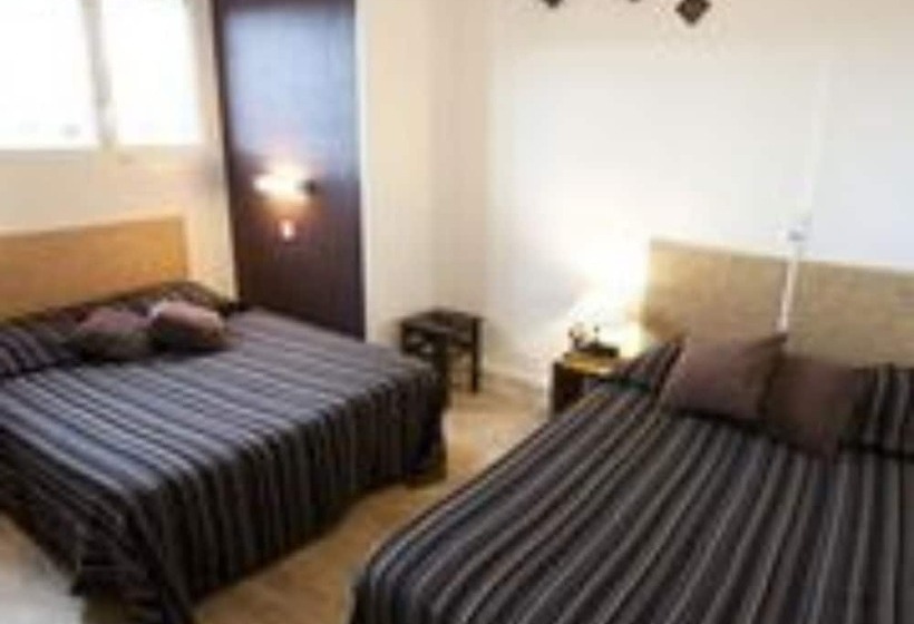 اتاق استاندارد چهار تخته, Crystal Hôtel