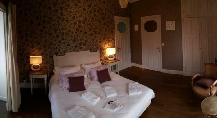 Номер Superior с Балконом, Le Castel Guesthouse