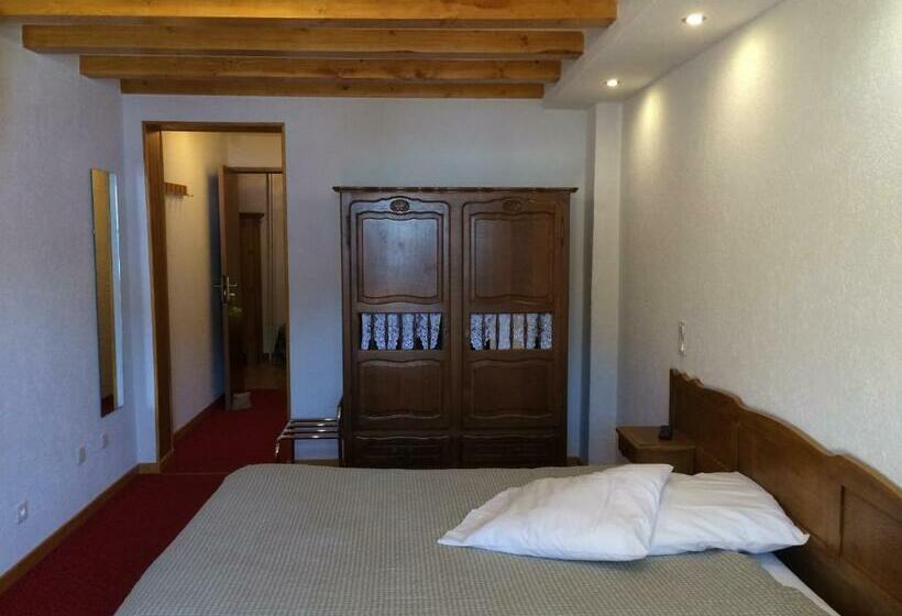 اتاق استاندارد سه نفره, Chalet Hôtel Du Borderan