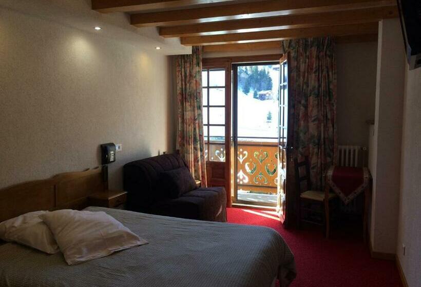 اتاق استاندارد سه نفره, Chalet Hôtel Du Borderan
