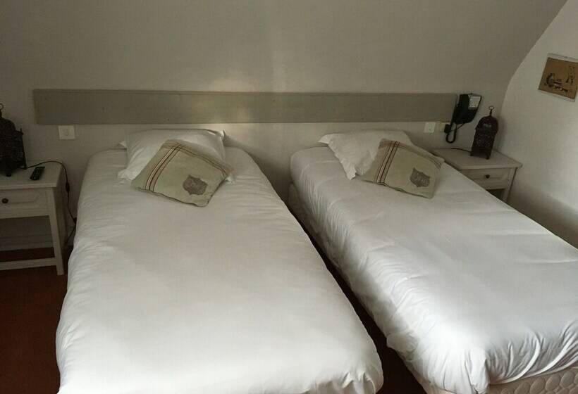 Номер Стандарт, Hôtel La Coudraie
