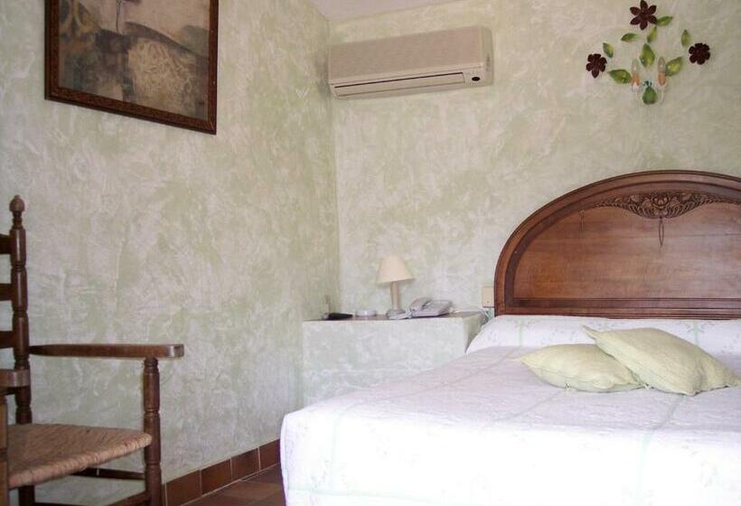 Номер Стандарт, Hôtel La Pierrerie
