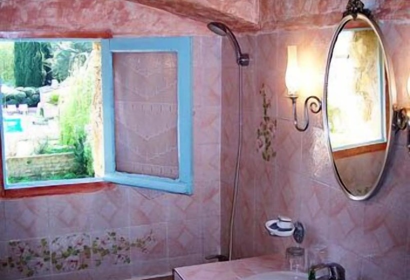 Номер Стандарт, Hôtel La Pierrerie