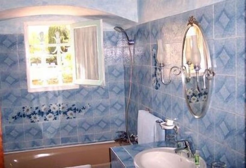 غرفة قياسية, Hôtel La Pierrerie