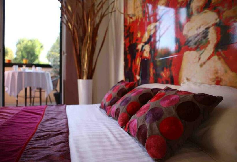 اتاق لوکس با چشم‌انداز, Maison Decoret   Relais & Châteaux