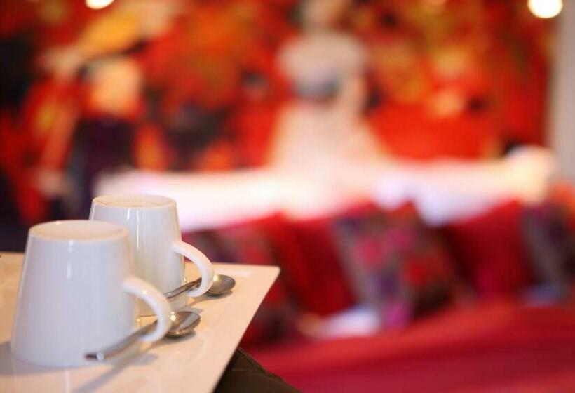 اتاق لوکس با چشم‌انداز, Maison Decoret   Relais & Châteaux