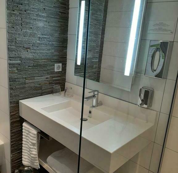 اتاق راحتی سه تخته, Relais Saint Jacques  Chateauroux