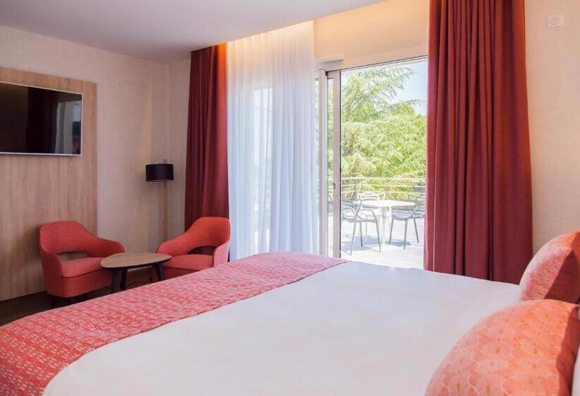 اتاق استاندارد با چشم‌انداز استخر, Relais Saint Jacques  Chateauroux