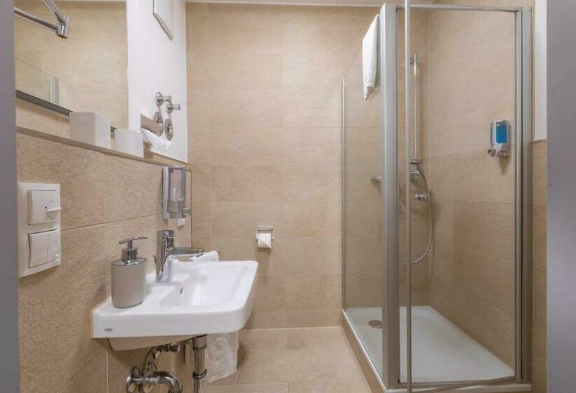 Номер Стандарт Адаптированный для Инвалидов, Altstadthotel Marktschlösschen