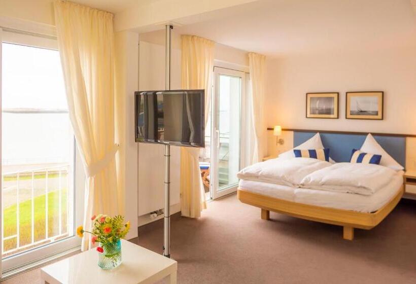 Cameră Triplă Standard, Miramar