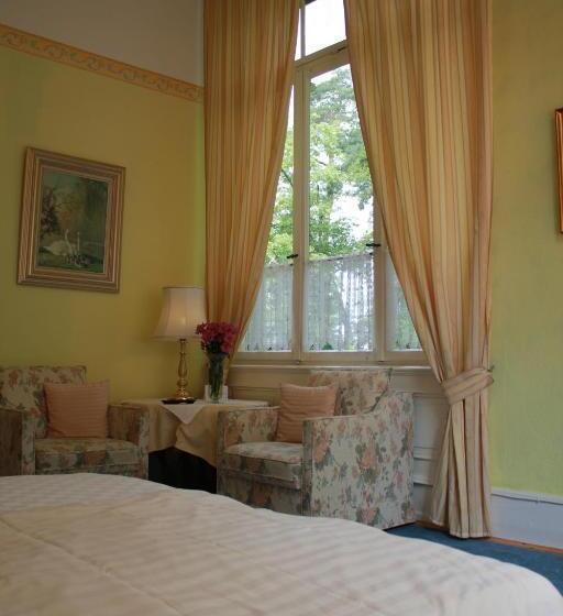 Quarto Estandar, Waldfriede