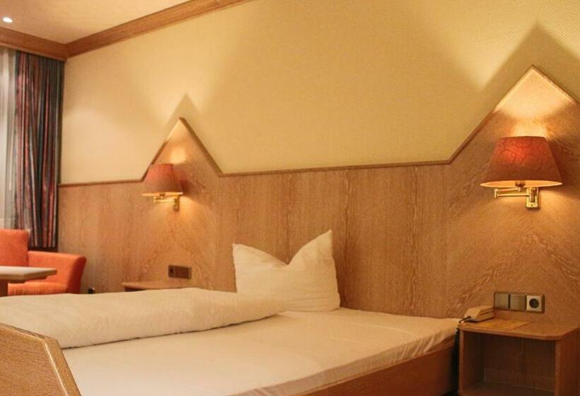 اتاق راحتی, Central