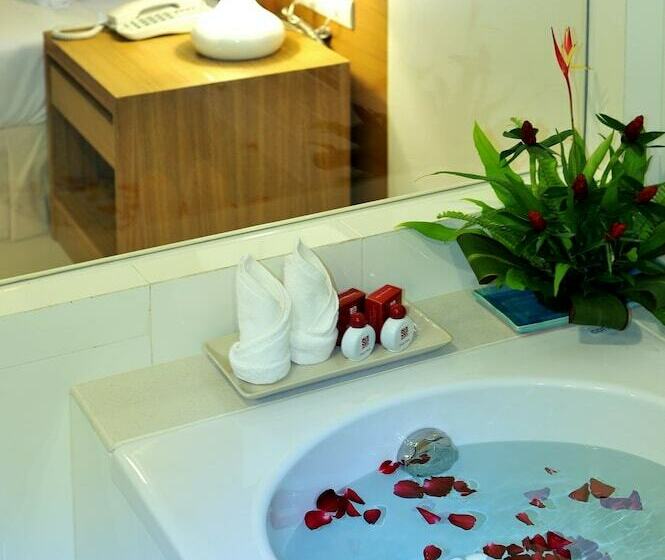 Номер Deluxe, Chalong Princess Pool Villa Resort Sha Extra Plus