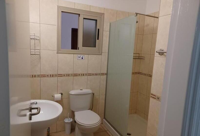 1 Bedroom Apartment, King's Holiday Apartments