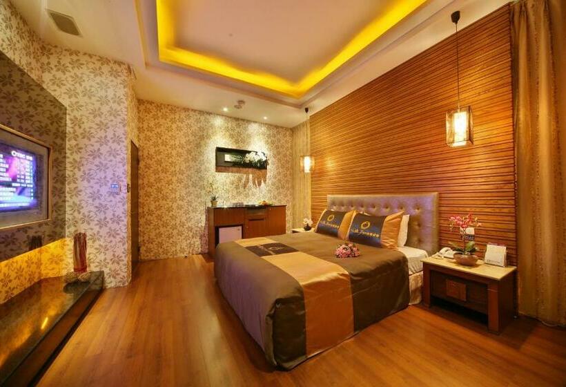اتاق استاندارد, Shining Motel