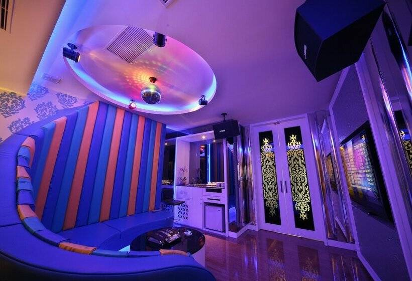 اتاق استاندارد, Shining Motel
