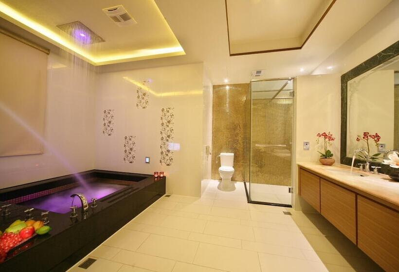 اتاق استاندارد, Shining Motel
