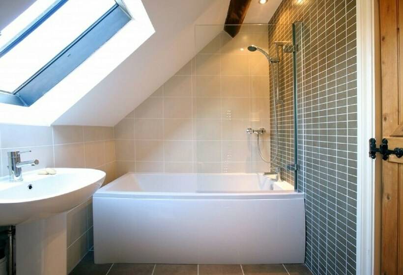 اتاق استاندارد, St Johns House Lichfield