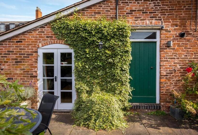 اتاق استاندارد با تراس, St Johns House Lichfield