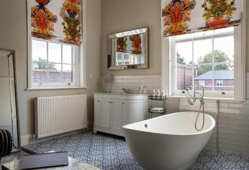 اتاق استاندارد, St Johns House Lichfield