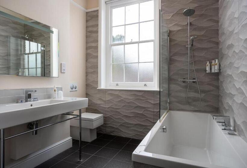 اتاق استاندارد, St Johns House Lichfield