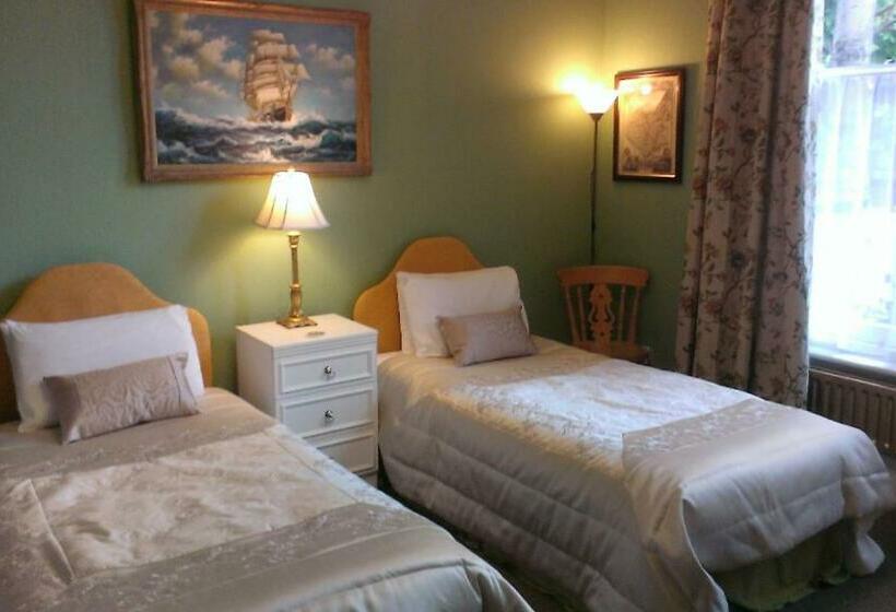 Номер Superior, Holywell House