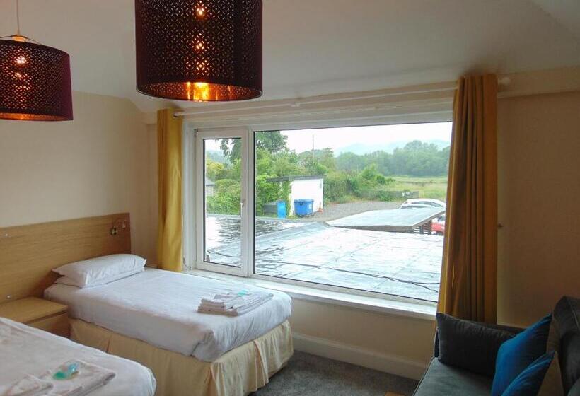 스탠다드 트리플 룸, Callander Hostel