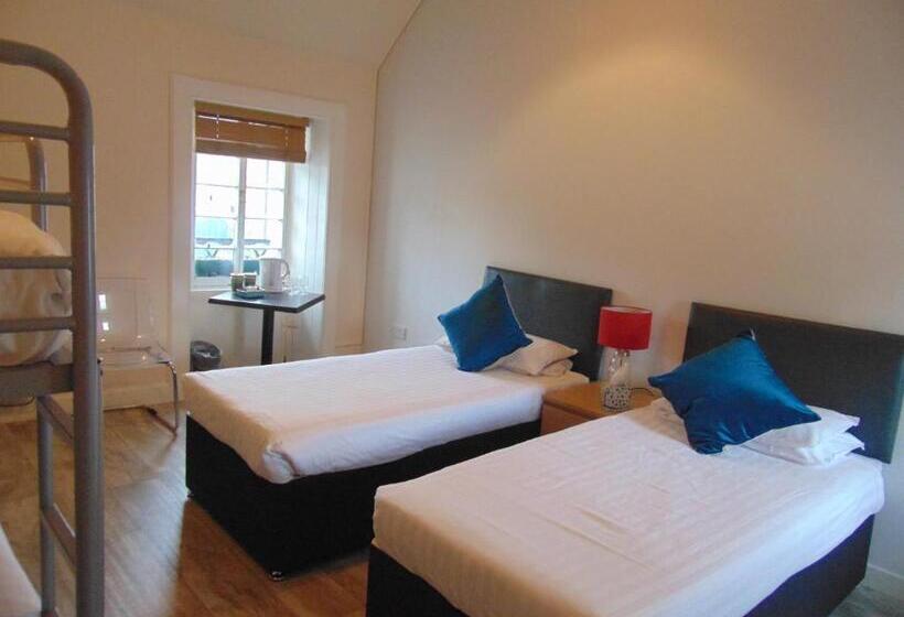 4인용 스탠다드 룸, Callander Hostel