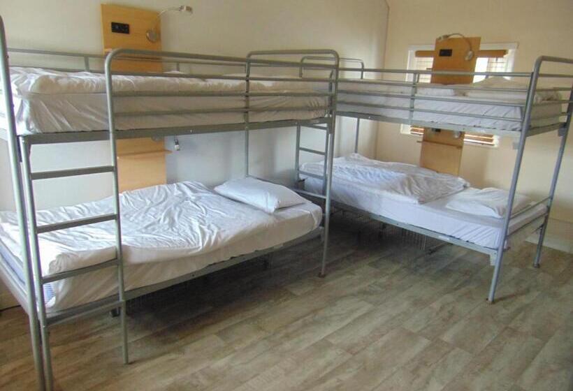 家庭间, Callander Hostel