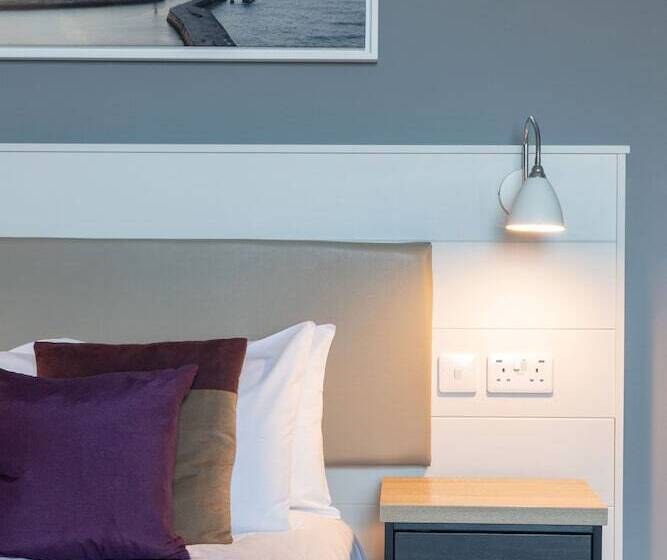 اتاق استاندارد یک نفره, Royal Whitby
