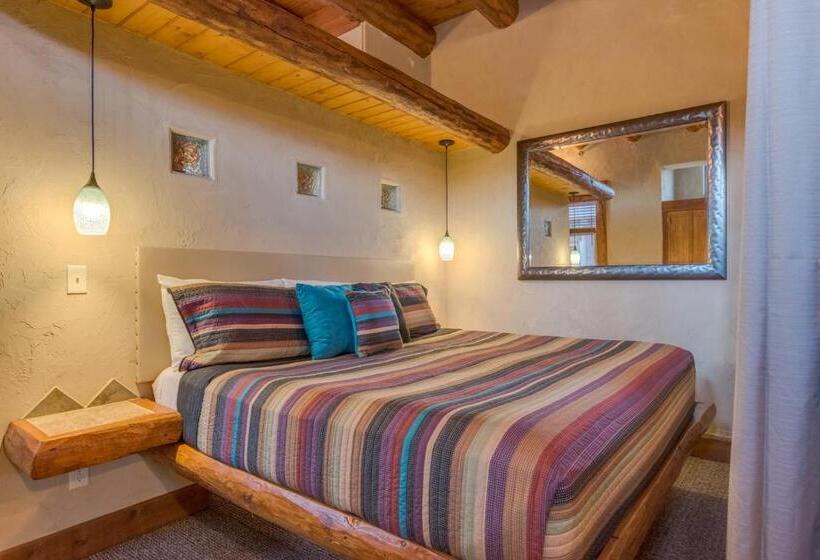 استودیوی استاندارد, Chipeta Lodge