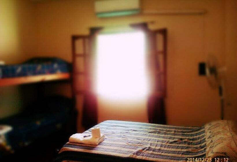 اتاق خانوادگی, Hostal Benjamin