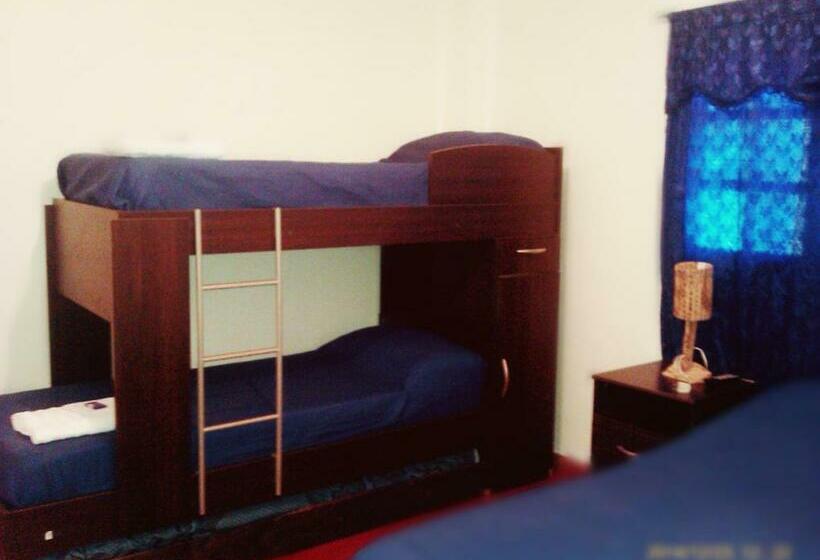 اتاق خانوادگی, Hostal Benjamin