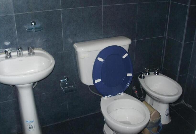 Семейный Номер, Hostal Benjamin