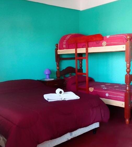 Четырехместный Номер Стандарт, Hostal Benjamin