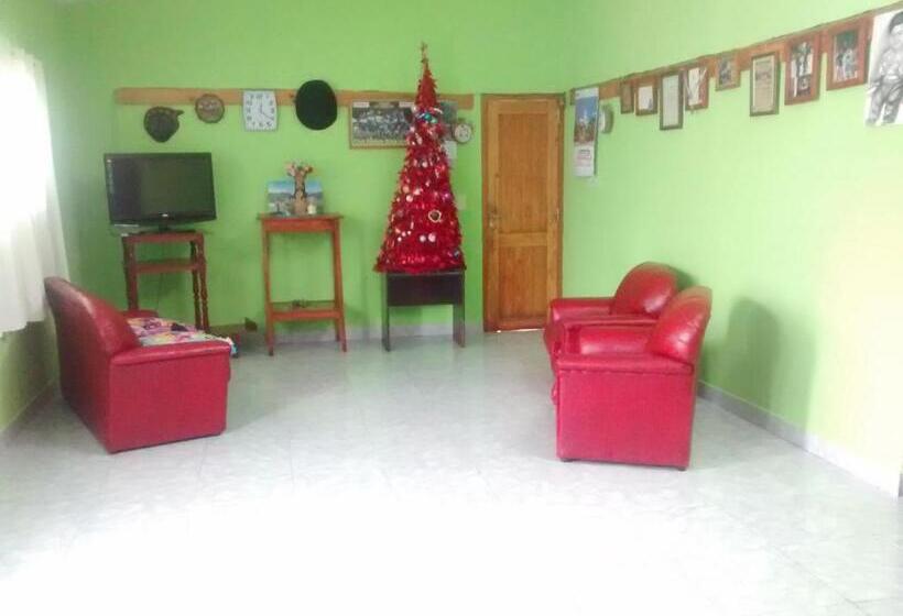 خانه 2 خوابه, Hostal Benjamin