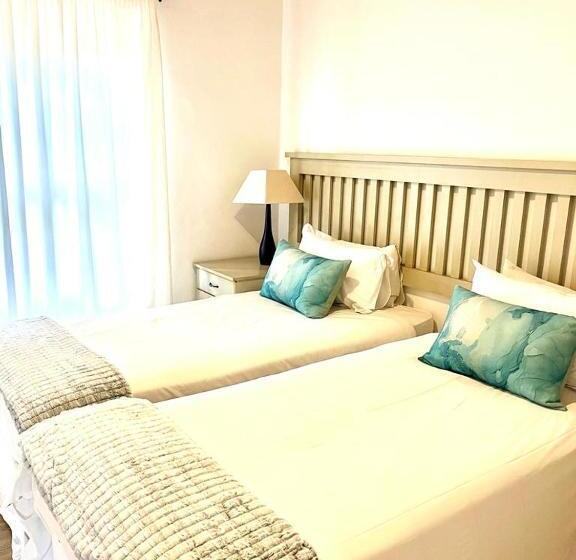 Дом 2 Спальни, Eikelaan Farm Cottages
