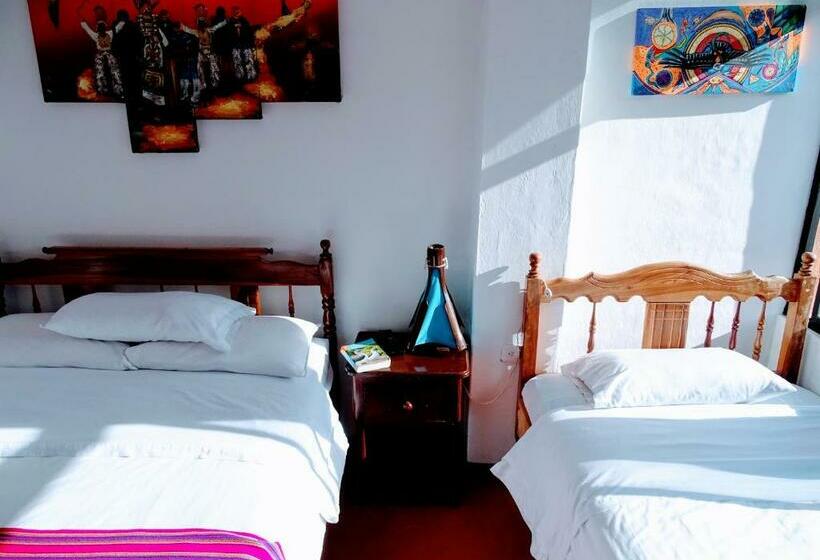 Номер Стандарт Трехместный, Erupcion Art Hotel & Hostel