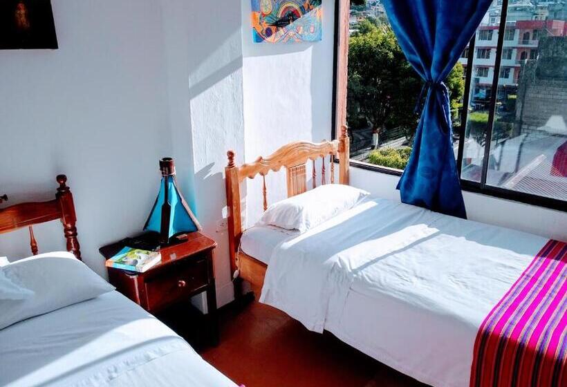 标准三人间, Erupcion Art Hotel & Hostel