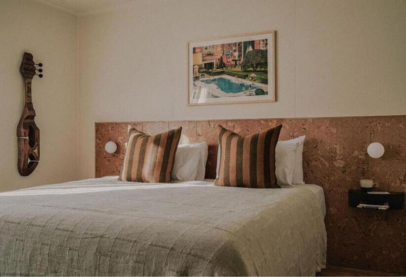 Бунгало Стандарт, The Cheshire Cat Boutique Motel