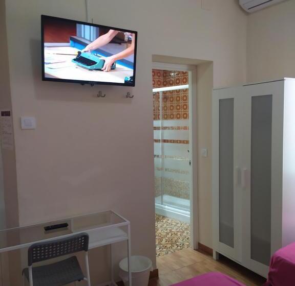 اتاق استاندارد سه نفره, Pension Azahar