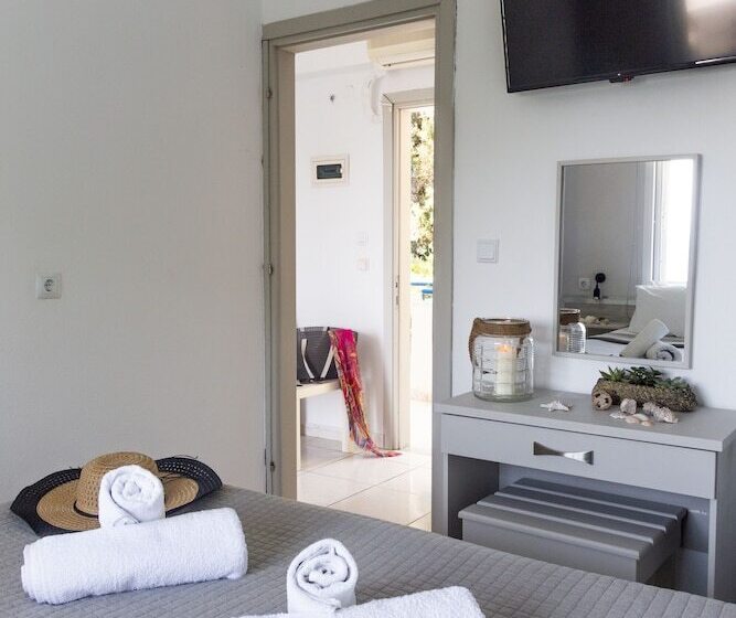 Apartamento 1 Dormitório Vista Mar, Roditsa Patritsia Apartments