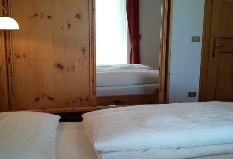 Habitación Estándar, Savoia