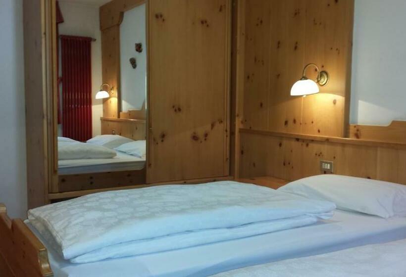 Habitación Estándar, Savoia