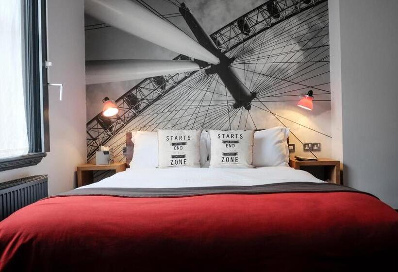 Quarto Familiar, The Wellington
